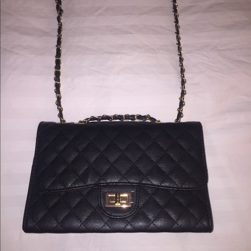 Vintage style chain purse